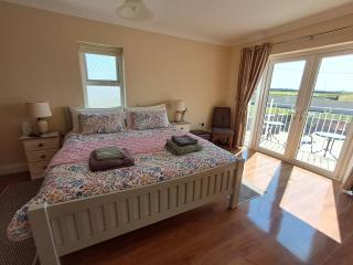 Warm Spacious Three Bed Chalet - 2
