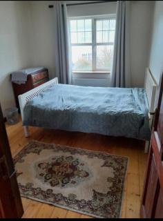 House Sleeps 4 with Garden - 1