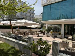 Hotel Centrale FRONTE MARE - 6