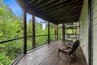 Suncrest Hideaway - 8