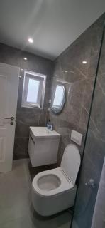 Vlora City Apartment - 5