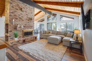 Tree-Lined Gold Beach Retreat w/ Multiple Decks! - 9