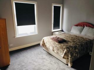 Sandhurst guest house - 8