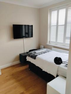 Sandhurst guest house - 2