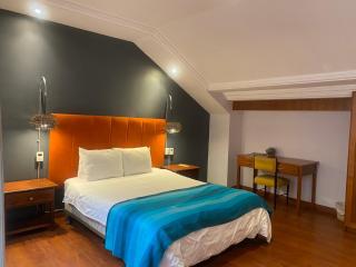 Cavi Rooms 302 - 4