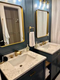 NEW! 3 Private King Suites Walk to The Village - 8