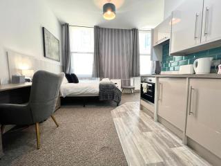 Yastayzzz at Studio 4 The Lofts Pierpoint Street - 1