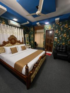 Modern 2 Bedroom Studio in Dhaka - AC, WiFi & Kitchen - Dhaka - 0