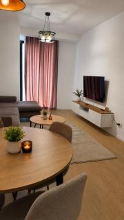Modern Apartment at Golden Tower City Center w Balcony - 4