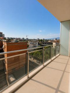Modern Apartment at Golden Tower City Center w Balcony - 1