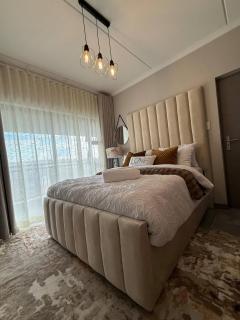 Waterfall Executive suite - 9