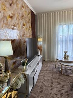 Waterfall Executive suite - 7