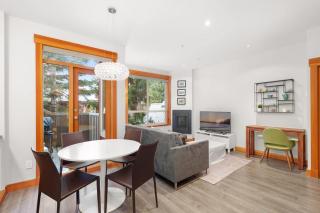 Northlands Walk to village, slopes - Luxury 4-bed - 9