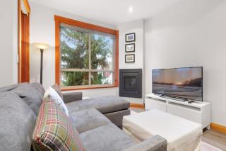Northlands Walk to village, slopes - Luxury 4-bed - 2