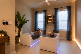 SLPS 30 with POOL 4 King Beds Gym and Sauna - 7