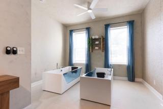 StayAtlas Retreat + Pool + Gym + Games + BBQ Fun - 7