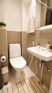 GuestFirst- Modern Boho Charm in Kallio Helsinki Center - 5