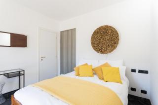 Lovely Apartment overlooking the Lake - 9