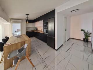 Azure Marine Apartment - 3