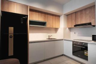 Elegant Waterfront 1BR Marina Views - 4