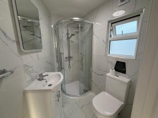 London Heathrow Ashford Escape Flat 1 - 5