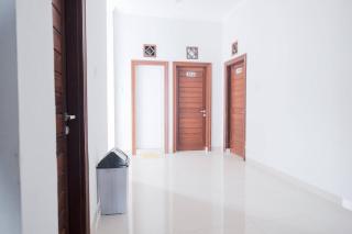RedDoorz near RS USU Medan 3 - 9