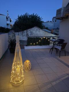 Cozy & Stylish Apartment - Steps from the Market - 1