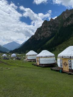 Kerben Yurt Camp Arashan - 4