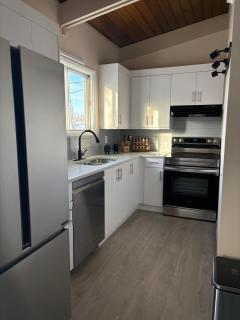 Lovely 2 bdrm Semi-detached - 0
