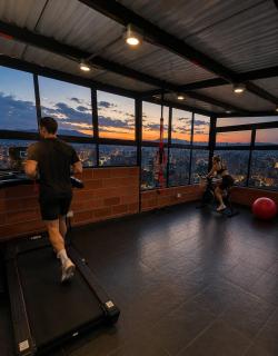 Luxury Duplex Loft AC Rooftop Jacuzzi Laureles - 4
