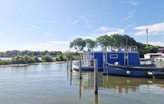 2 Bedroom Amazing Ship In Amsterdam - 0