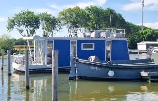 2 Bedroom Amazing Ship In Amsterdam - 3