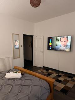 Cosy & Modern 2 Bedroom Apartment - 9