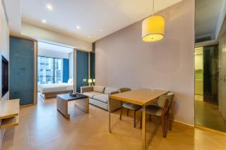 Yicheng Pazhou Poly World Trade Centre Apartment - 4