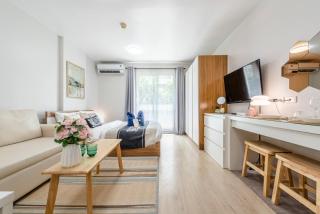 Cozy Studio Pool View at Elio Sukhumvit 64 - 0