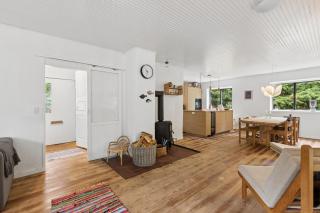Modernised 70S Cottage In Forest Near Beach - 2