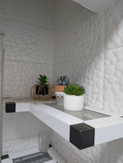 Orange wood home - 7