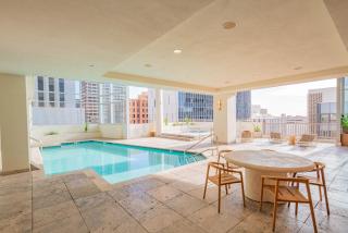 Stylish ASU Stay Pool Gym Balcony Parking WD - 1