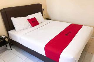 RedDoorz @ Pavilion Residence Cikarang - 0