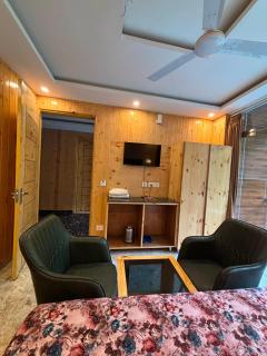 Hotel Classic Crown - #Scenic mountain view #open terrace #guest preferred #best selling hotel in Mussoorie - 5
