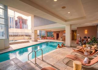 Downtown PHX Retreat Pool Gym Balcony Views - 9
