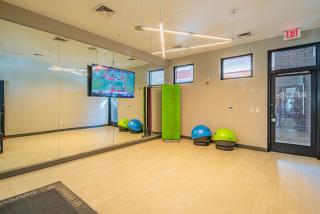 DT PHX Apt Balcony WD Gym Pool & Parking - 4