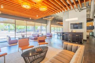 DT PHX Apt Balcony WD Gym Pool & Parking - 1