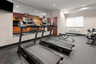 Wingate by Wyndham Oshkosh - 4