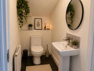 MoDERN 3 BEDROOM 2 BATHROOMS DRIVEWAY PARKING CONTRACTORS - 9