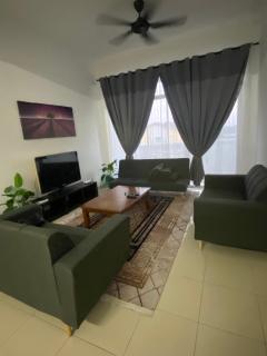 D'Zara Homestay - Sepang - 0