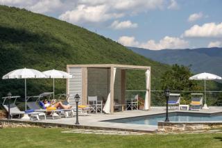 Villa Marinelli with private pool, hot tub and garden, Tuscany - 1