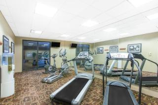 Hawthorn Suites Midwest City - Midwest City - 3