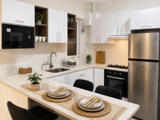 Calmella Home 2BR Airport Pickup Beach 5 Min - 2