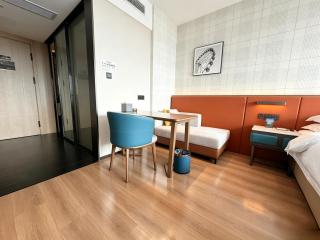 Huisheng Hotel - Beiliu Wanda Plaza Branch - 8